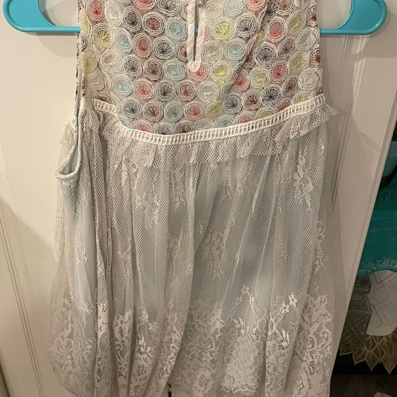 Fun top - Picture 3 of 3